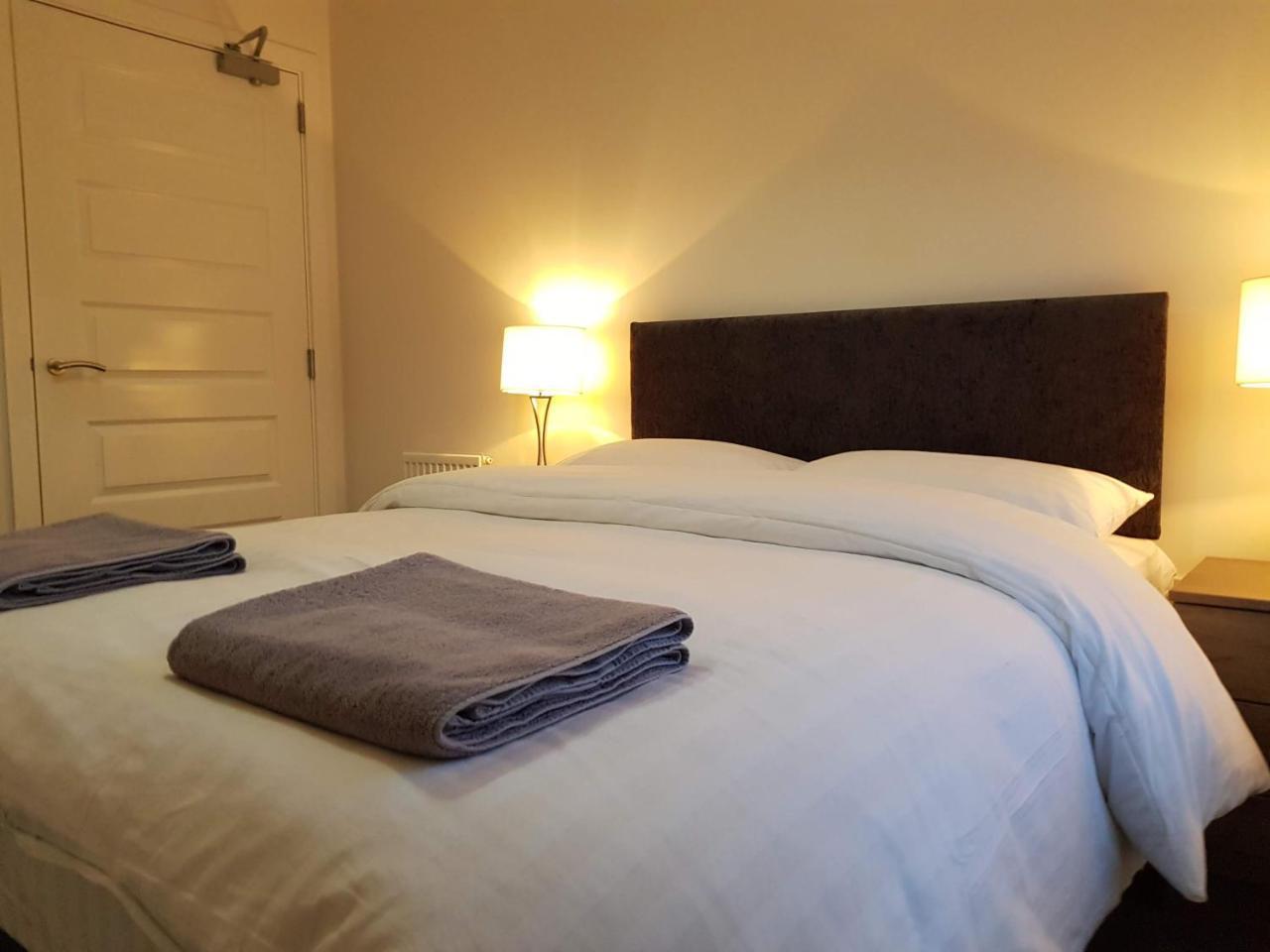 1 Royal View Apartments 스털링 외부 사진