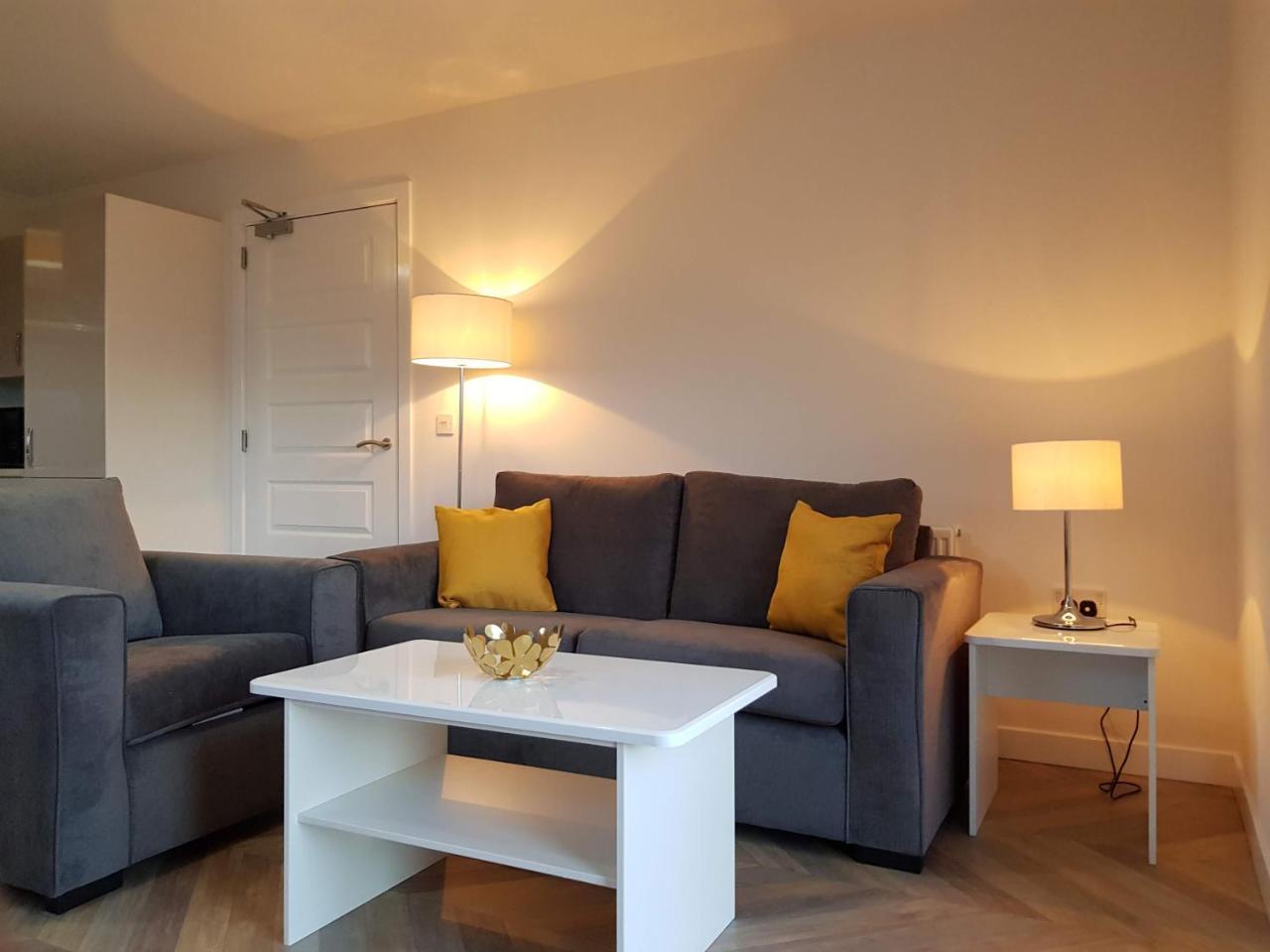 1 Royal View Apartments 스털링 외부 사진